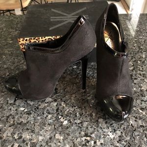 Kardashian Kollection Black Booties - size 7.5